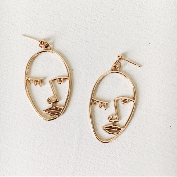 Jewelry - Minimal Gold Face Earrings
